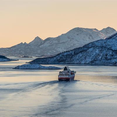 Cruise Ship in Norway - Hurtigruten©