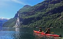 Kayak Seven Sisters Waterfall ©Geiranger Fjordservice